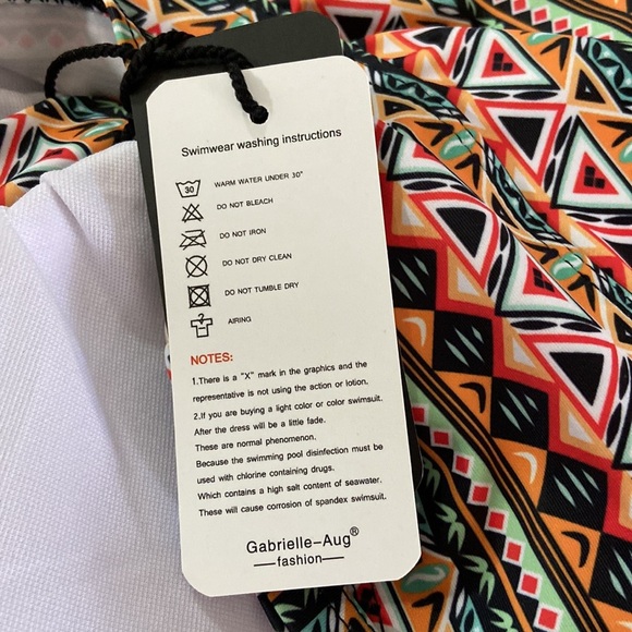 Gabrielle-Aug Multi Color Tankini Size Large - Picture 6 of 9